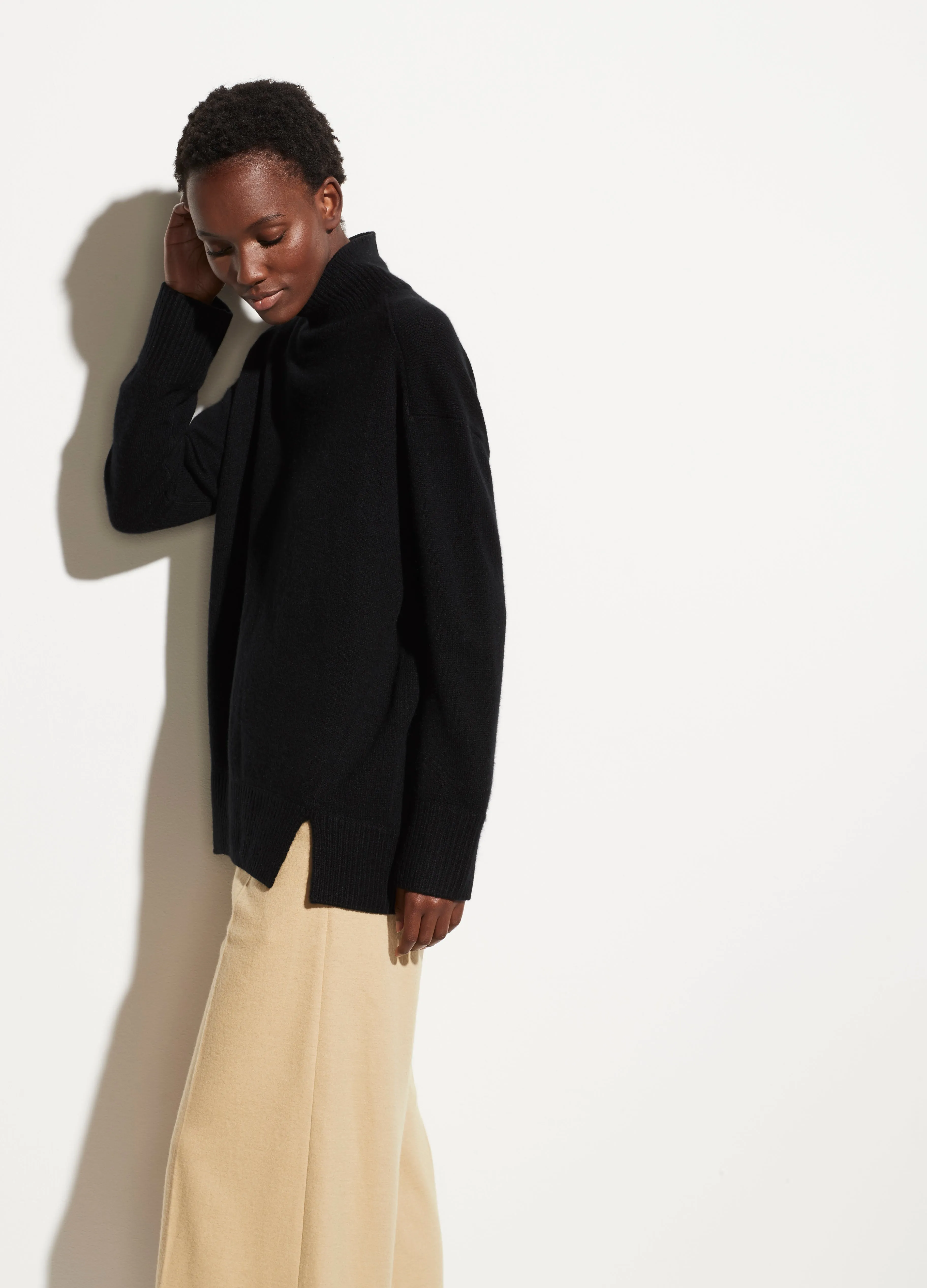 Cashmere Double Slit Turtleneck in Black
