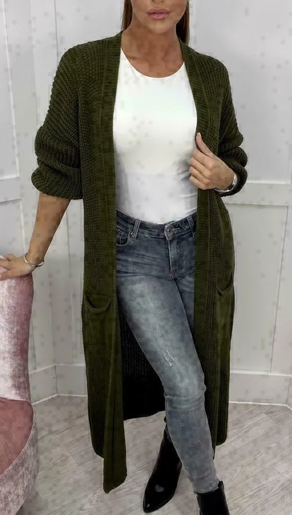 Chic Knit Pocket Cardigan: Cozy Mid-length Sweater