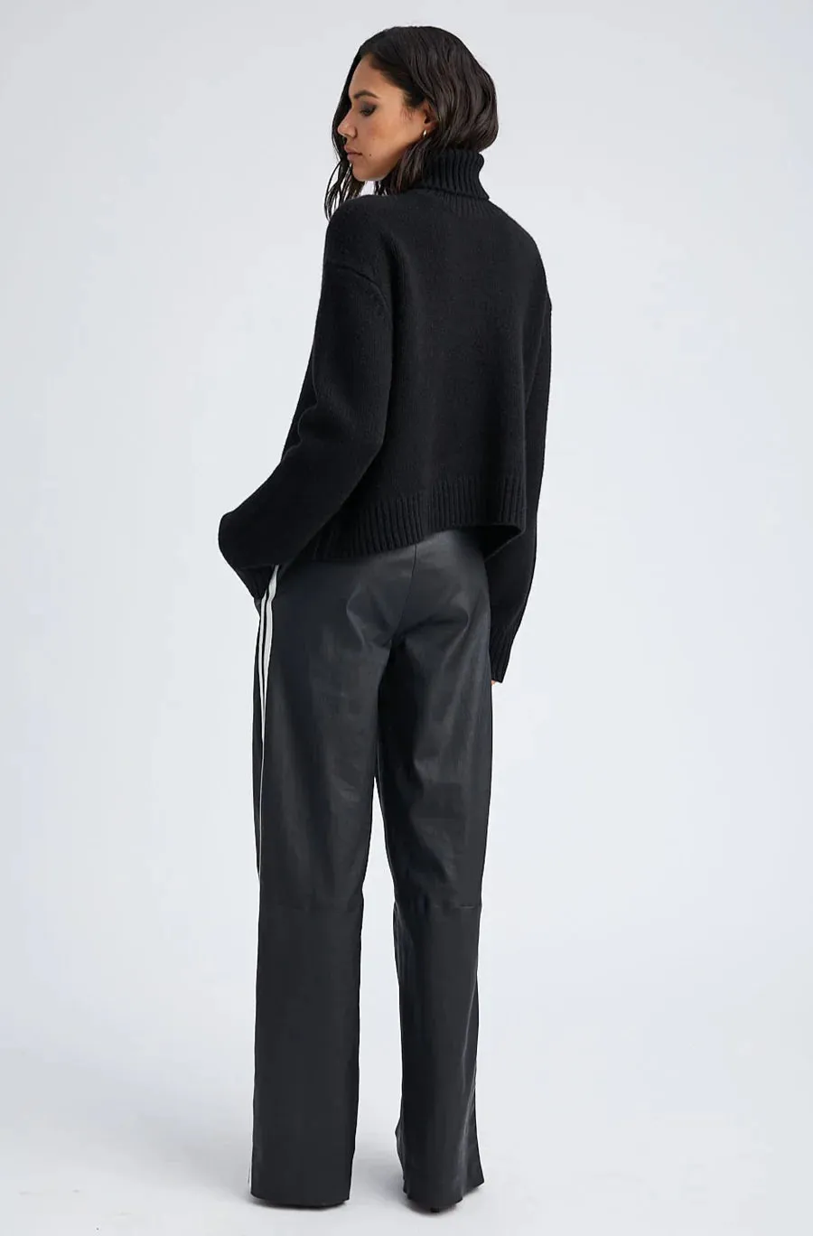 Heavy Cashmere TNeck | Black