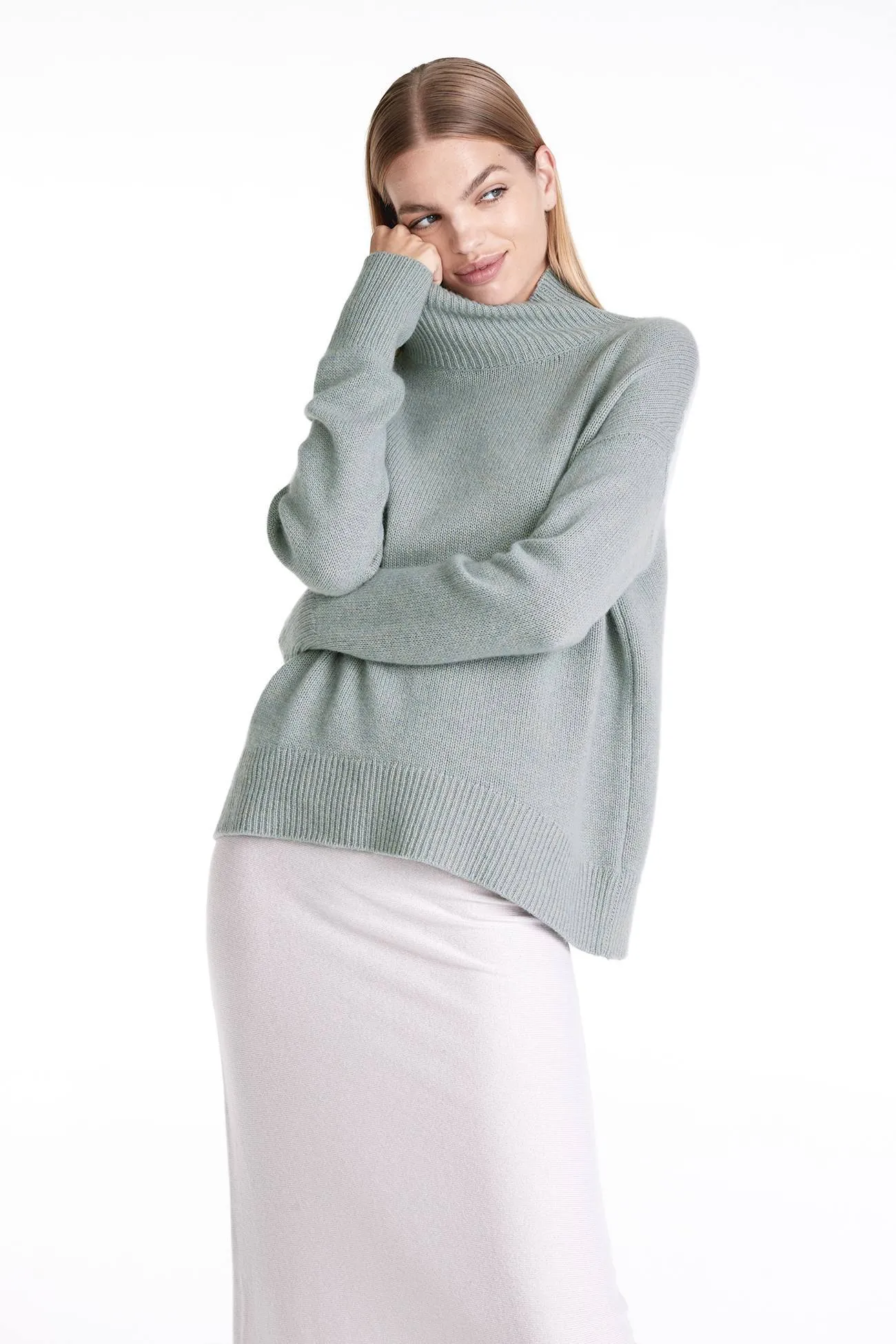 JOSLYN TURTLENECK CASHMERE SWEATER
