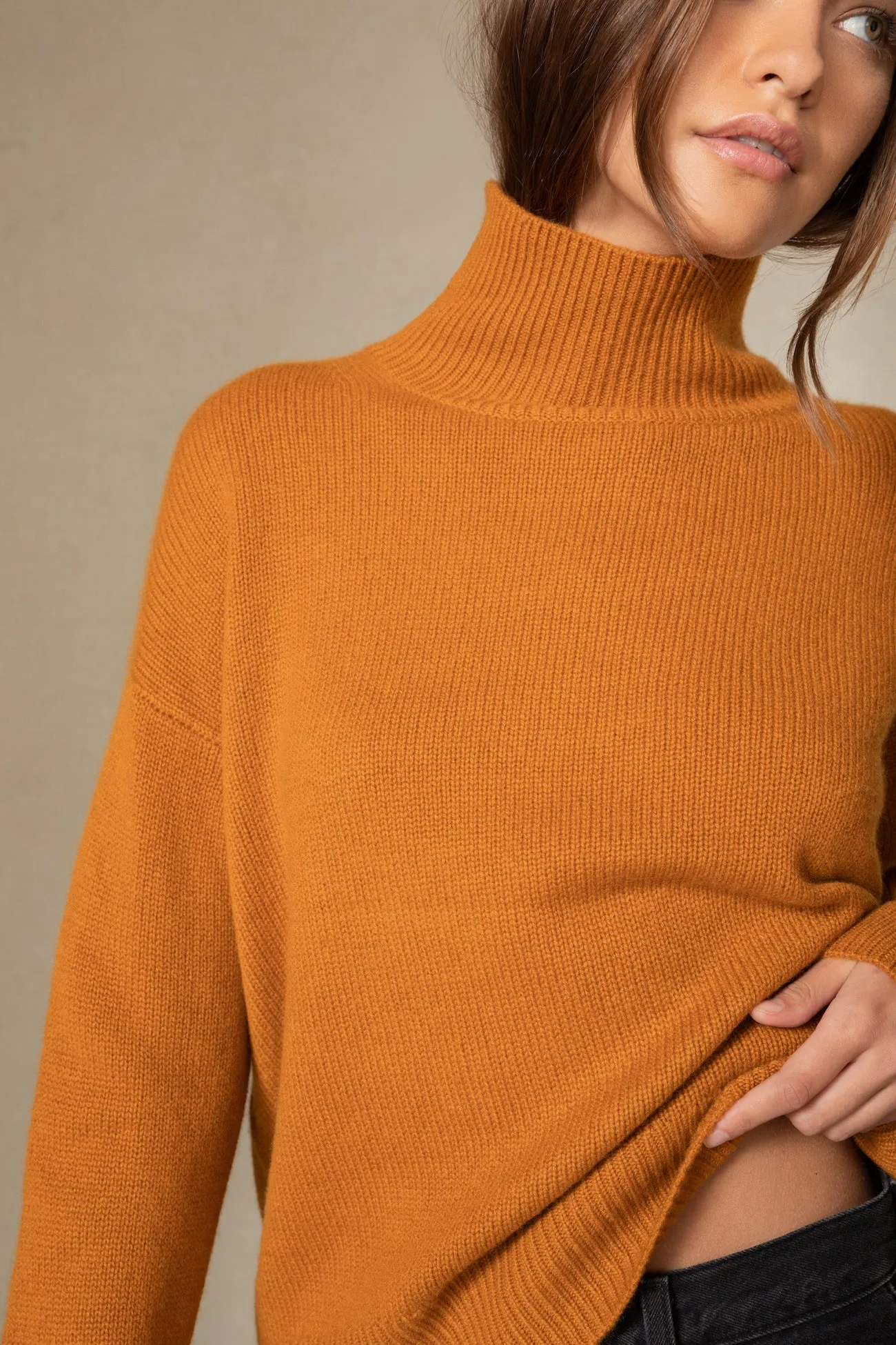 JOSLYN TURTLENECK CASHMERE SWEATER