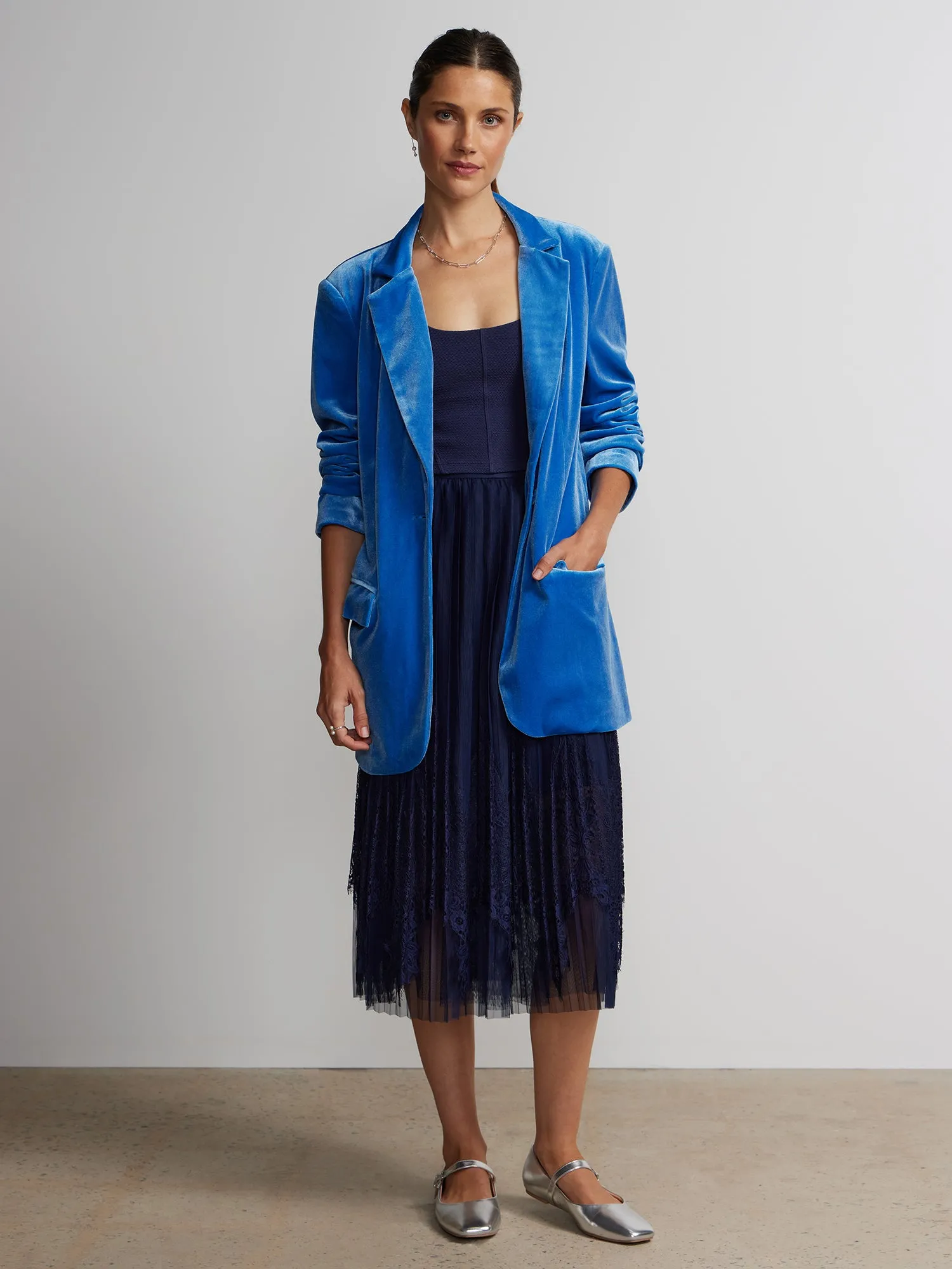 Long Sleeve Single Button Velvet Blazer